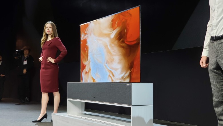 LG presenta la primera TV plegable del mundo